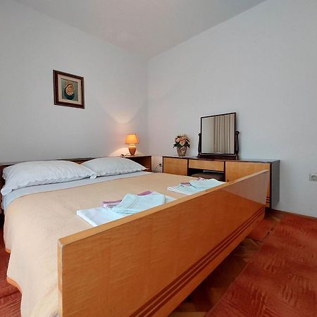 Apartments Marija Selce Exterior photo