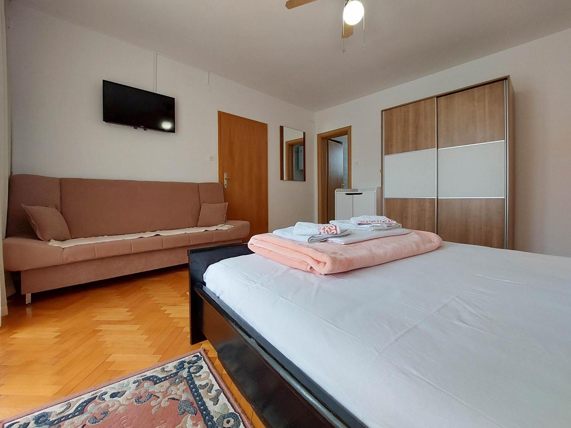 Apartments Marija Selce Exterior photo