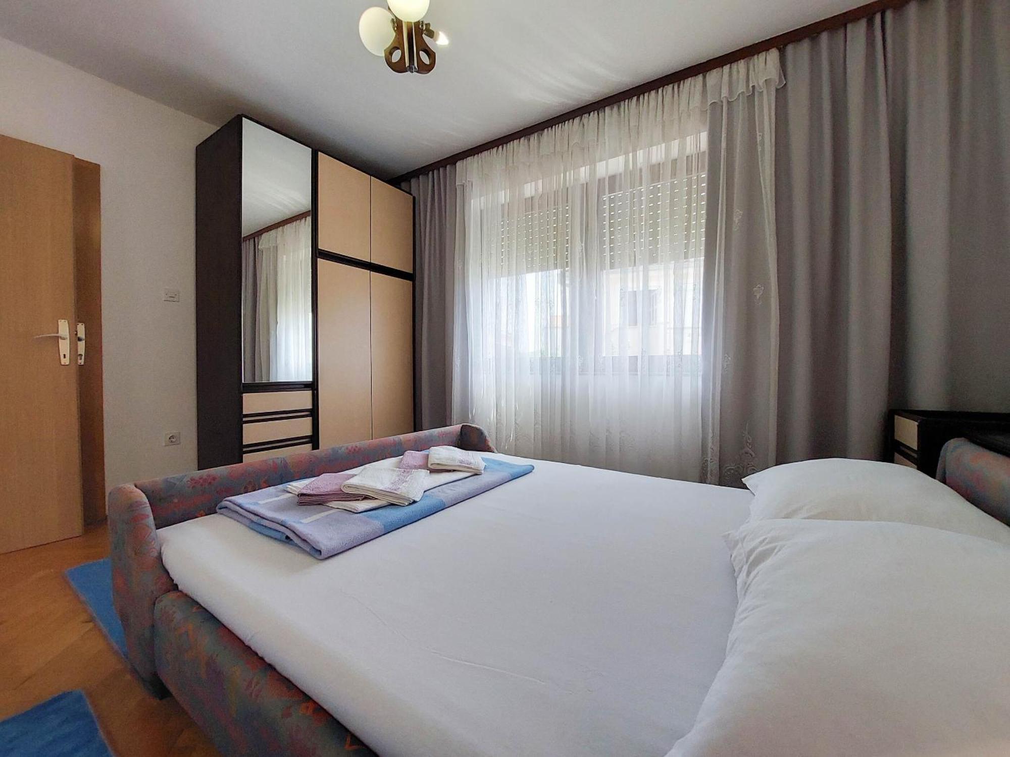 Apartments Marija Selce Exterior photo