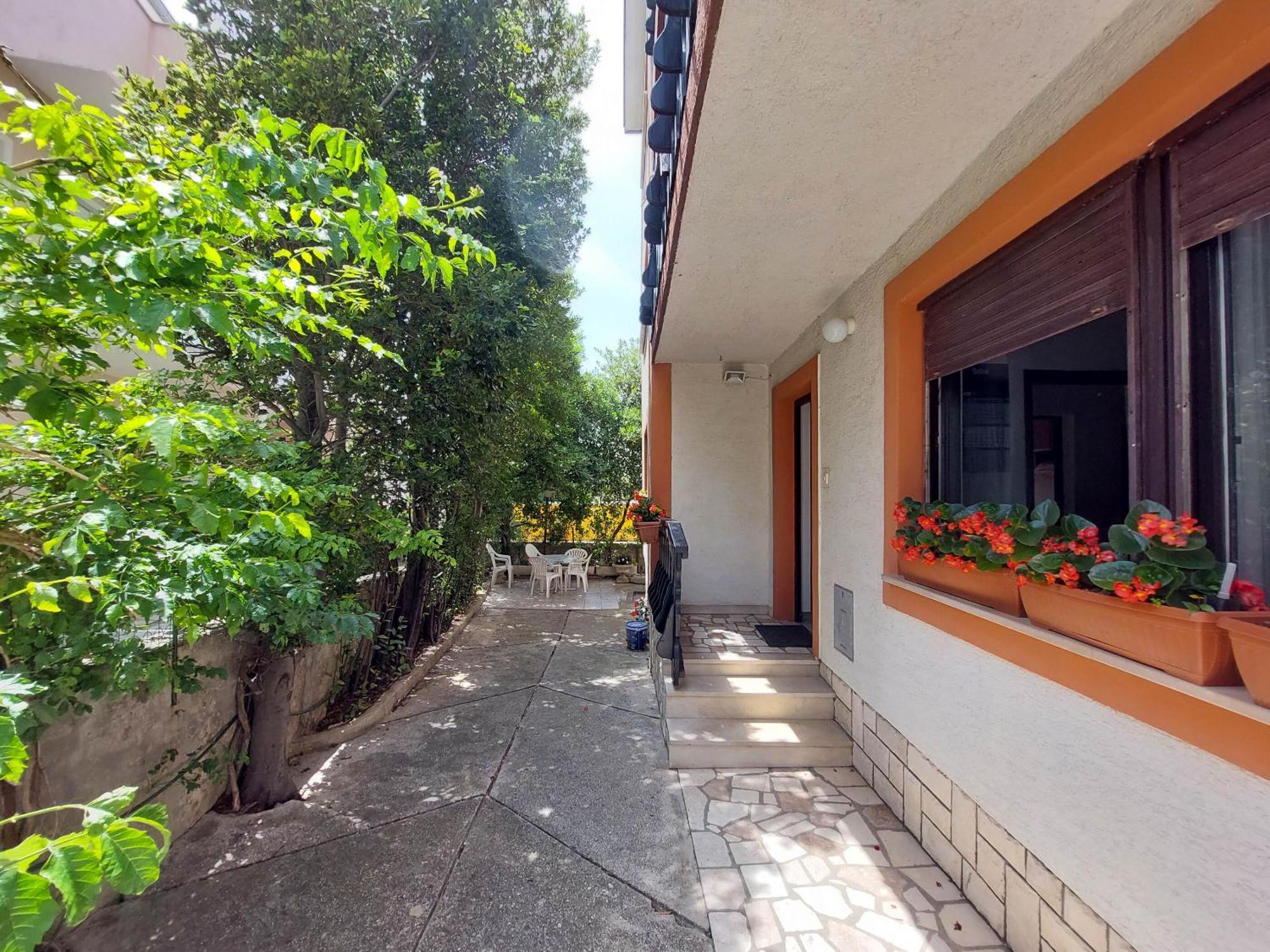 Apartments Marija Selce Exterior photo